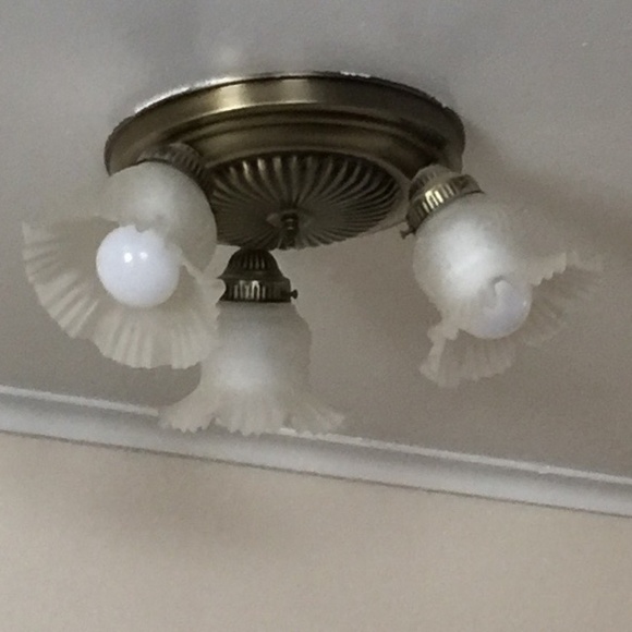 Three (3) Fluted Ceiling Light Fixture - Picture 1 of 10